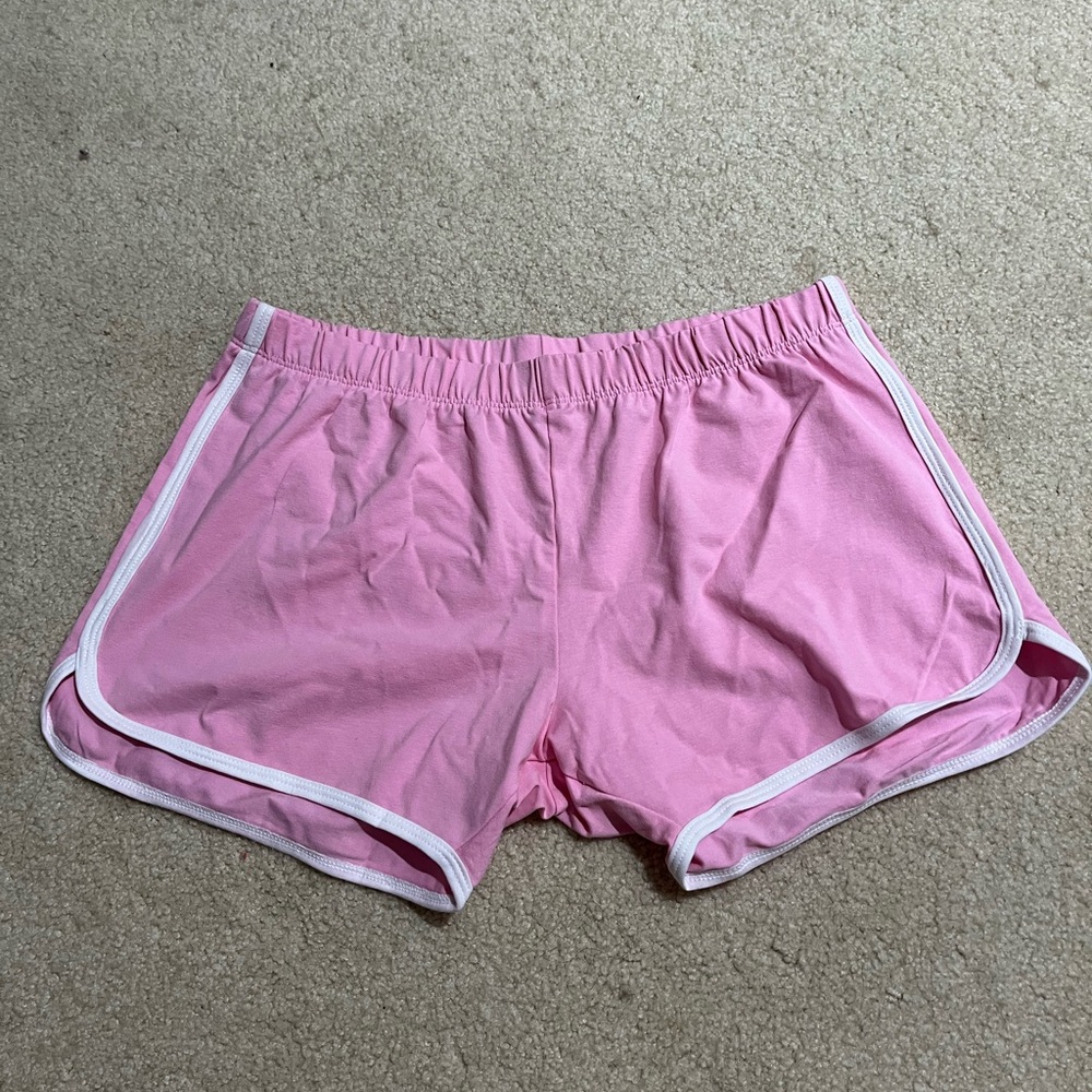 pink shorts
